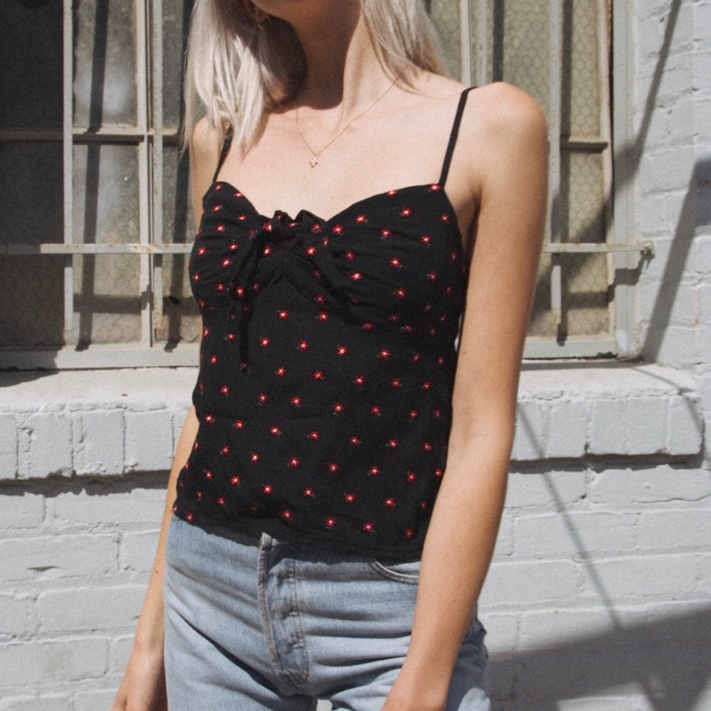 NEW brandy melville tie front floral tank top